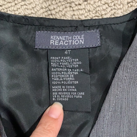 Kenneth Cole toddler suit - Picture 5 of 11